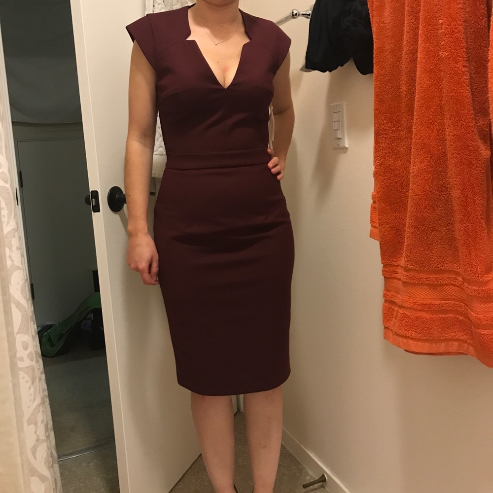 French Connection burgundy dress. Size:2